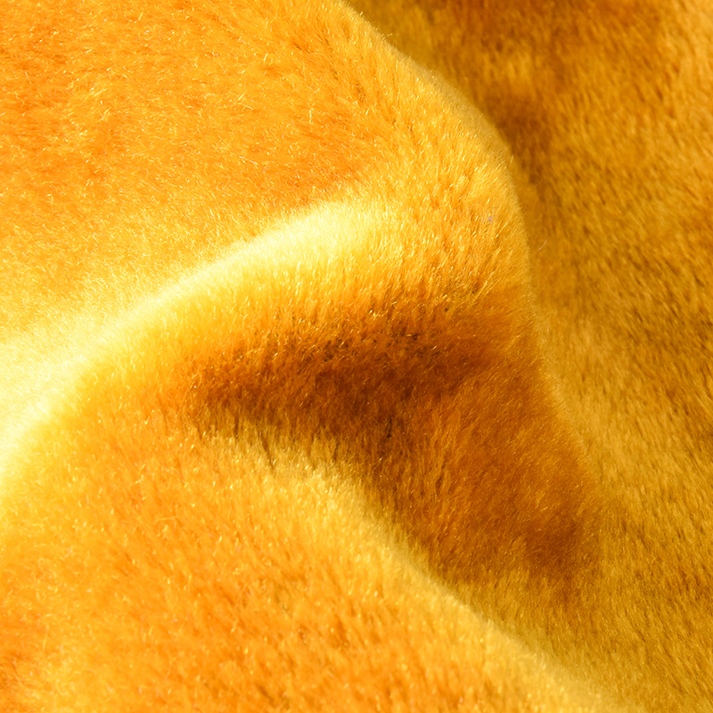 What Makes Flame Resistant Yarn Different From Regular Textile Fibers